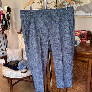 Women’s Paisley Patterned Capri Pants - Blue